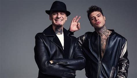 j-ax & fedez comunisti col rolex senza pagare|mahmood.